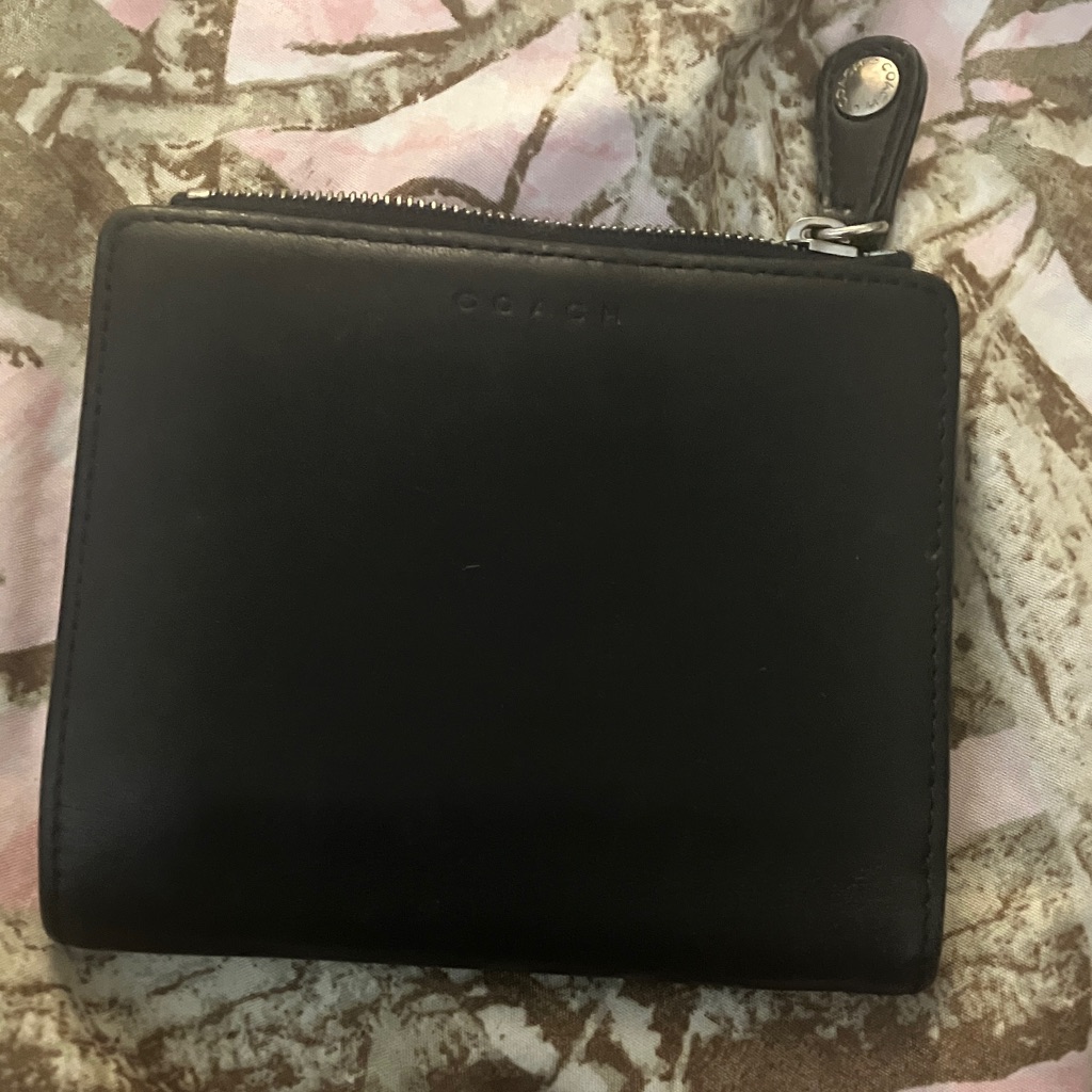 Vintage Coach Black Leather Zip-Around Wallet